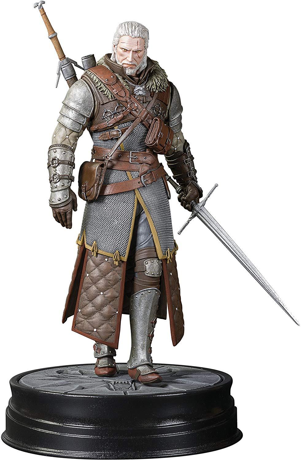 dark-horse-the-witcher-3-wild-hunt-geralt-grandmaster-ursine-pvc-statue-20cm-3000-891-1